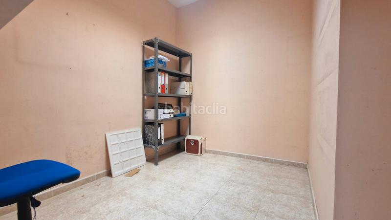 Foto db263915-9ae2-4aa5-a154-898b09338f0d. Local comercial a calle joaquín altolaguirre 20 a Córdoba