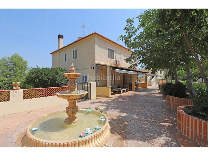 Foto 26765df1-37c2-4243-917c-b138bccf4980. Chalet  a la venta en suelo urbano , valencia en Turís