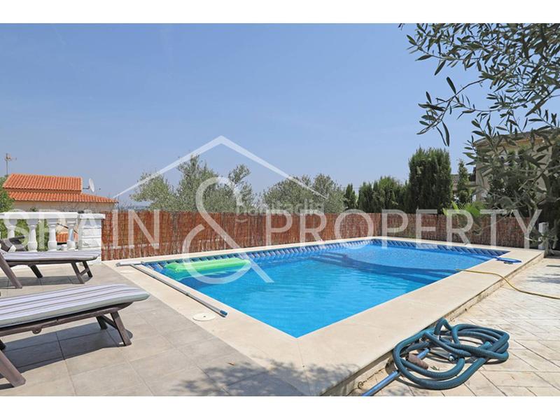 Foto 48b68dfe-9701-4562-94ce-1cf1ef205e49. Chalet  a la venta en suelo urbano , valencia en Turís