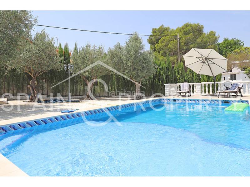 Foto 842127c4-0709-4976-b6d7-617d0af3bfd5. Chalet  a la venta en suelo urbano , valencia en Turís