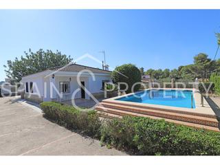 Xalet a Turís. Chalet a la venta en suelo urbanizable en turís