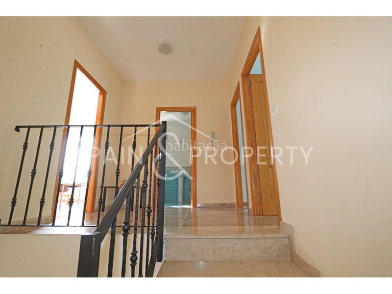 Foto 7f180f6d-1220-4948-b5d0-99f2ff96fef5. Casa adossada amb aparcament a Montroi / Montroy