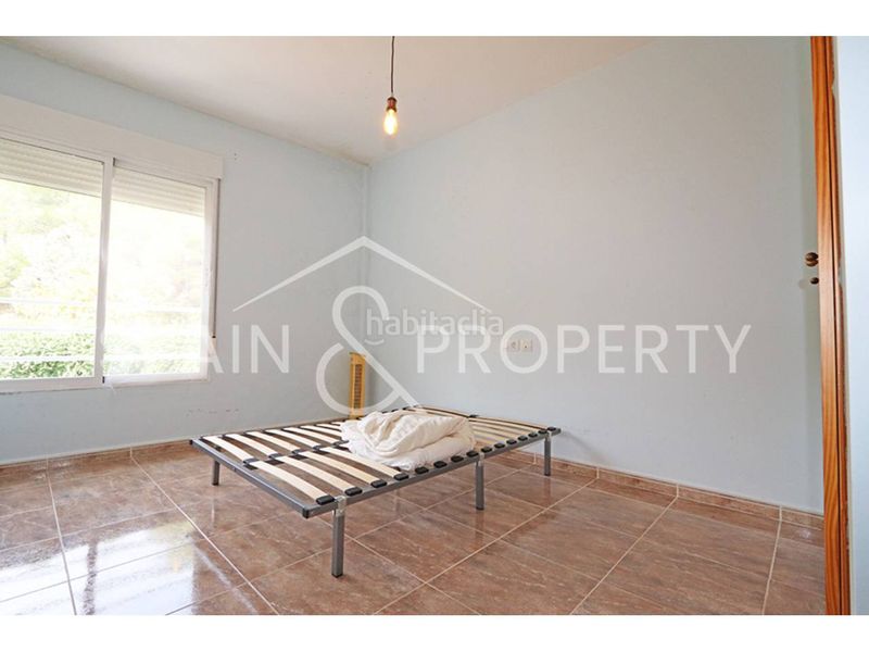 Foto a4d524a9-e476-4bef-b4f0-70ee53116bb6. Casa adossada amb aparcament a Montroi / Montroy