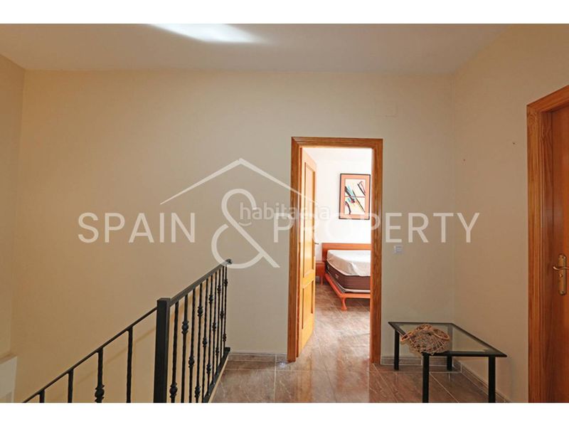 Foto b3c9ac7c-1120-4898-a726-4a03732f3eb7. Casa adossada amb aparcament a Montroi / Montroy