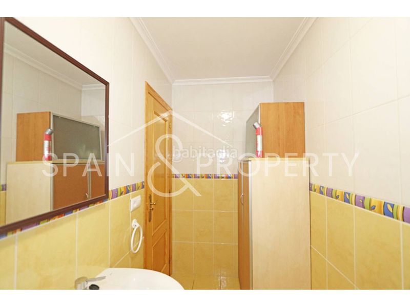 Foto c09f3462-a42f-4924-a502-49be3cbea80a. Casa adossada amb aparcament a Montroi / Montroy