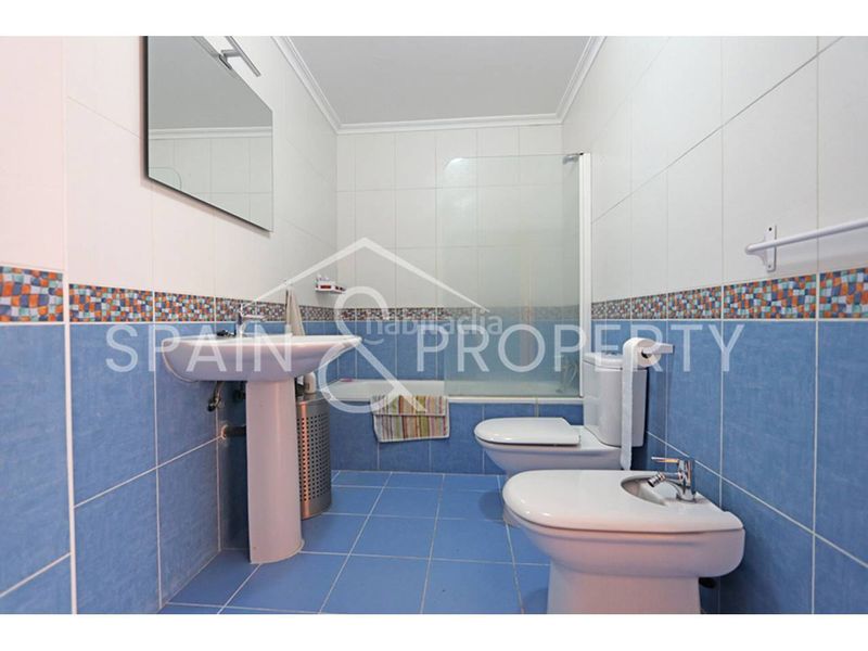 Foto c7202fa2-4059-45e1-b1d3-679090d56a05. Casa adossada amb aparcament a Montroi / Montroy