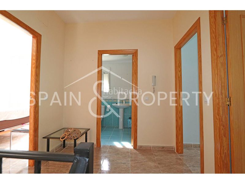 Foto cf2f6837-5015-4b7a-86b5-2b3eea384c3e. Casa adossada amb aparcament a Montroi / Montroy