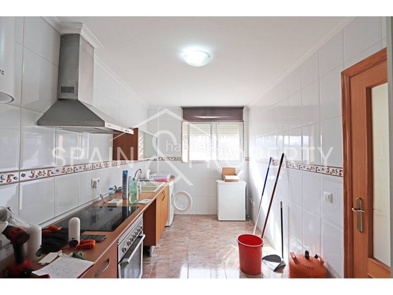 Foto e3135a29-c8d2-494a-bcc3-3ff06f35321e. Casa adossada amb aparcament a Montroi / Montroy