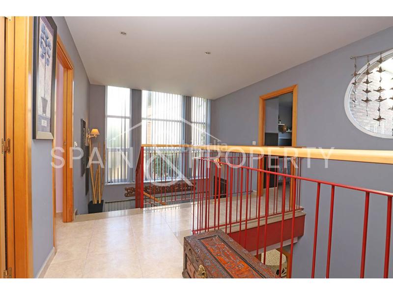 Foto 0ec702f0-75d7-4aff-bb53-ed31e24e52f0. Chalet con riscaldamento parcheggio piscina in Sierra Perenchiza-Cumbres de Calicanto-Sto Domingo Chiva