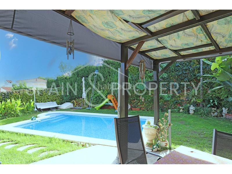 Foto b10b3828-caaa-4cca-9fd8-b4adf0aa1d91. Chalet con riscaldamento parcheggio piscina in Sierra Perenchiza-Cumbres de Calicanto-Sto Domingo Chiva