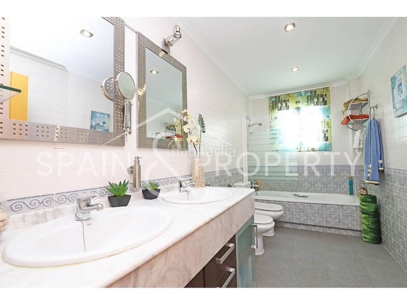 Foto bcf25b60-1e98-46eb-8d5e-67d76c3082ed. Chalet con riscaldamento parcheggio piscina in Sierra Perenchiza-Cumbres de Calicanto-Sto Domingo Chiva