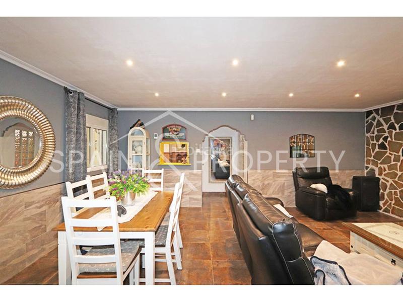 Foto 1978a03a-12d1-4529-9412-6867f261f4f1. Chalet con riscaldamento piscina in Real de Montroi