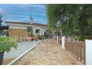 Xalet a Real de Montroi. Chalet a la venta en suelo rústico en real, valencia
