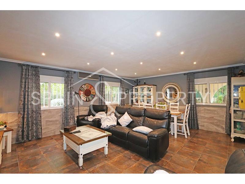 Foto 7541fc2b-cef8-4585-95e9-9a5bcbb9784f. Chalet con riscaldamento piscina in Real de Montroi