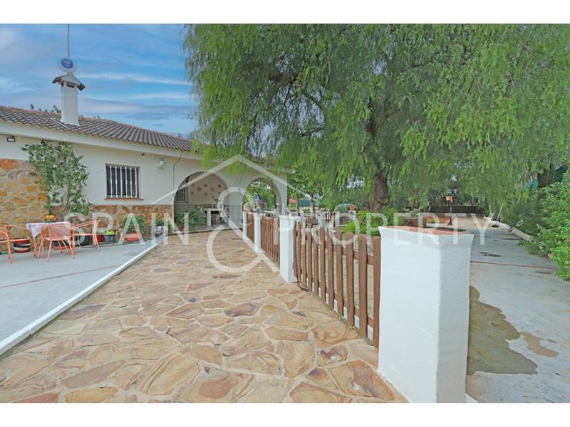 Foto 7e0ee529-046e-4c19-bae7-ff9f595b03e4. Chalet con riscaldamento piscina in Real de Montroi