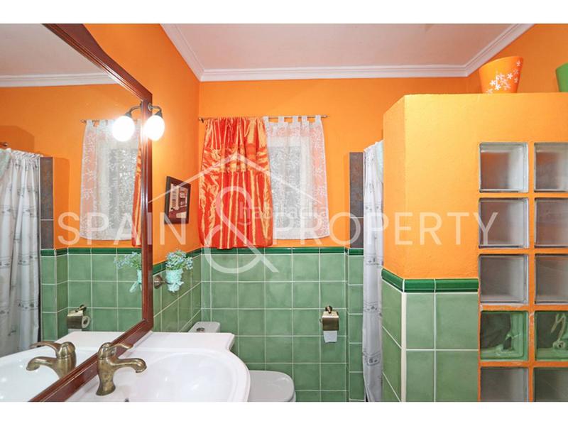 Foto 8768f4fa-9f89-444e-bc7f-815179d52d3e. Chalet con riscaldamento piscina in Real de Montroi