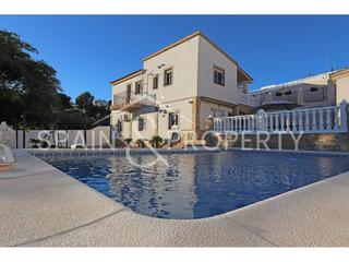 Chalet  Turís. Chalet a la venta en suelo urbano en turís, valencia.