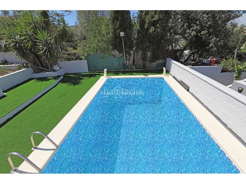 Foto 5d5cdb00-539b-44fc-a738-cabf965d5b4b. Xalet amb aparcament piscina a Montroi / Montroy
