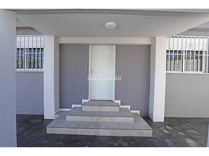 Foto ffaadd49-150d-443e-852e-7111c2d9a66b. Xalet amb aparcament piscina a Montroi / Montroy