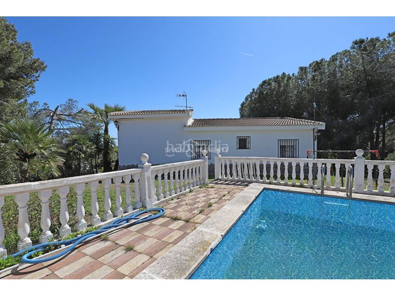 Foto 501ce712-1f54-4b74-9b4c-87fa55db42aa. Xalet amb aparcament piscina a Monserrat