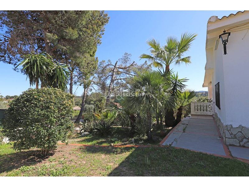 Foto 596baade-3162-4c0b-9219-c65b9f0f53d2. Xalet amb aparcament piscina a Monserrat