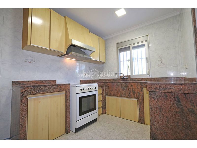 Foto b66bd7f0-f480-4e6f-9182-869cda6b2a3c. Casa amb calefacció piscina a Cumbres de Calicanto Torrent