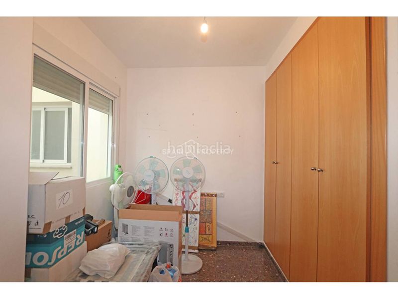 Foto a9af53f8-a5bc-4b61-881c-dd0a60780612. Pis amb aparcament a Montroi / Montroy