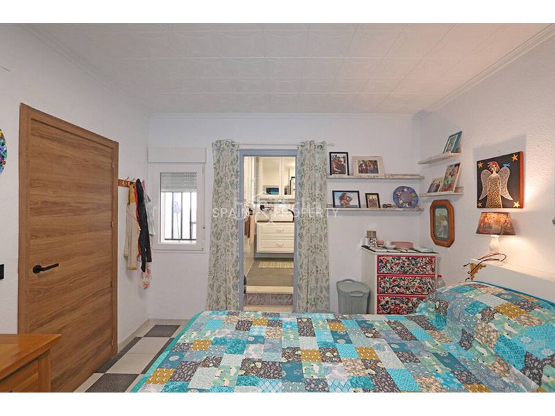 Foto 388ea903-46c4-492a-8fa6-69d81ee64e08. Casa a Montroi / Montroy