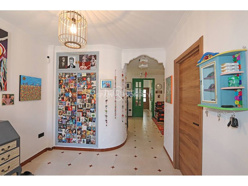 Foto 4bb8ce33-894e-4c3f-9043-308bc3ba2288. Casa a Montroi / Montroy