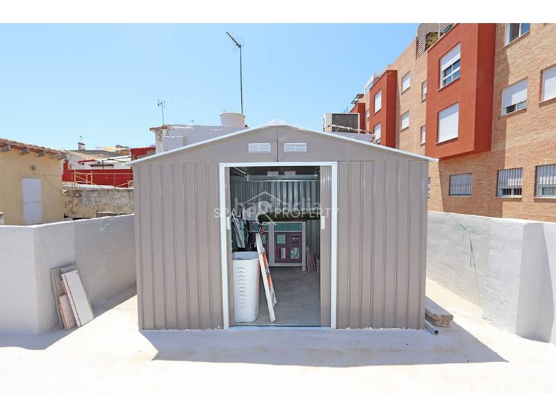 Foto a25d671e-b336-4aeb-9a62-e1ee689edc49. Casa a Montroi / Montroy