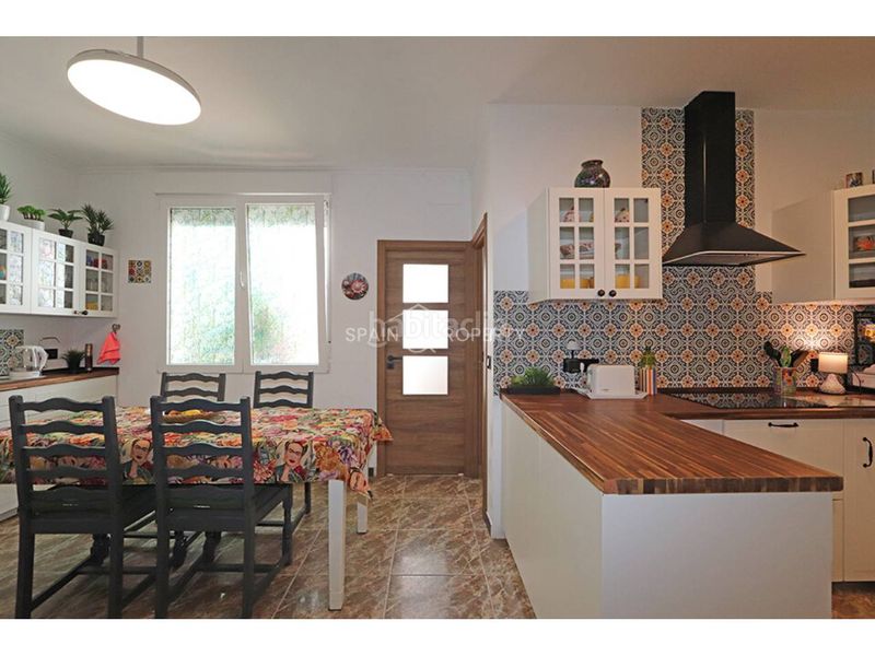 Foto b10d8a17-3f09-4126-8055-f2f172020945. Casa a Montroi / Montroy