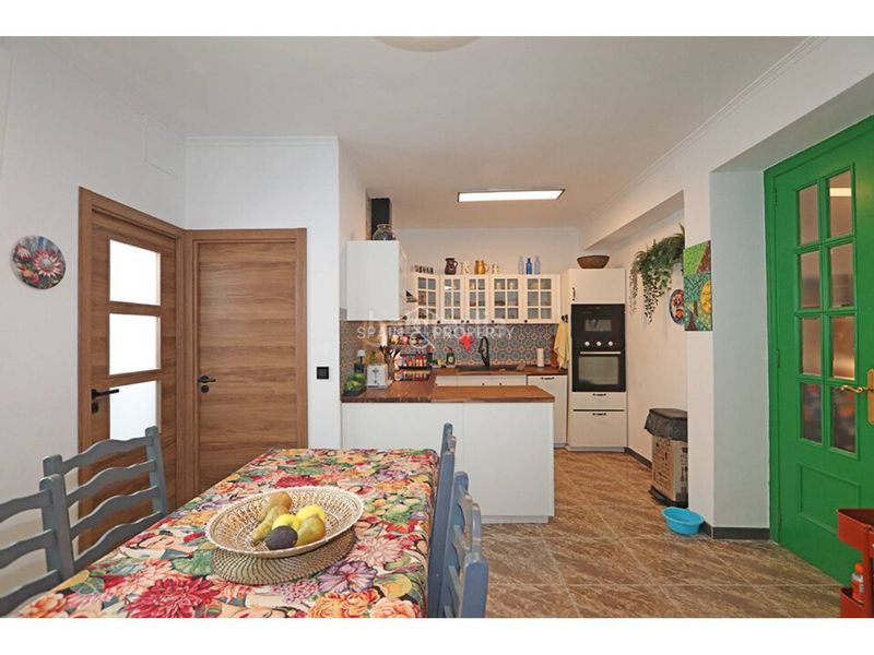 Foto f886d1d5-fb31-487a-801f-e14a8fe18274. Casa a Montroi / Montroy