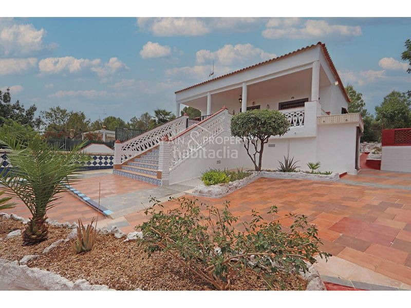 Foto a04467c7-8bdd-4e67-bfba-01495504cee2. Xalet amb aparcament piscina a Monserrat