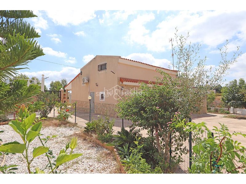 Foto 5d37436e-767c-4db9-b727-79054d873abb. Masia amb aparcament piscina a Montroi / Montroy