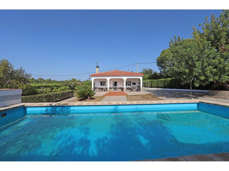 Foto 4161a9b5-e9e6-4a8a-b440-10428e8ce7b1. Xalet amb aparcament piscina a Turís