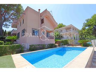 Chalet à Turís. Chalet a la venta en turís