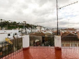 Foto 541a03bf-b376-4e68-9389-033eee8d3114. Rent flat in calle real de cartuja 63 in San Ildefonso Granada