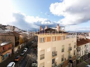Foto b980f117-f4e5-4026-a96f-3e6625ed8537. Rent flat in calle real de cartuja 63 in San Ildefonso Granada