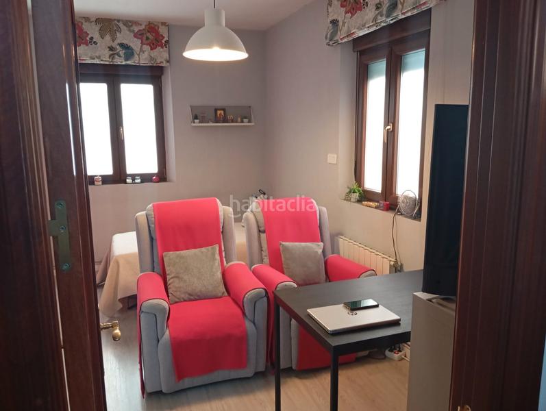 Foto 251e995f-6086-48b8-8f44-7f8ab12cfa4b. Casa adosada en calle piedra santa 8 en San Matías - Realejo Granada