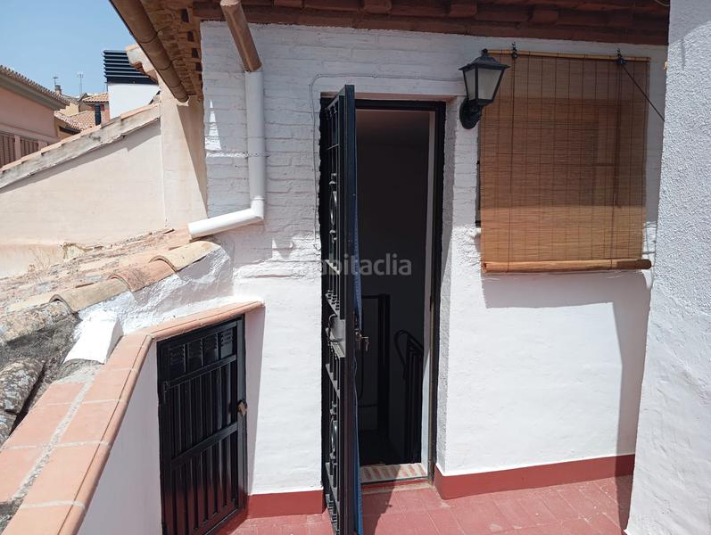 Foto 5e76949f-85ac-4918-a4f5-2eef3296db37. Casa adosada en calle piedra santa 8 en San Matías - Realejo Granada