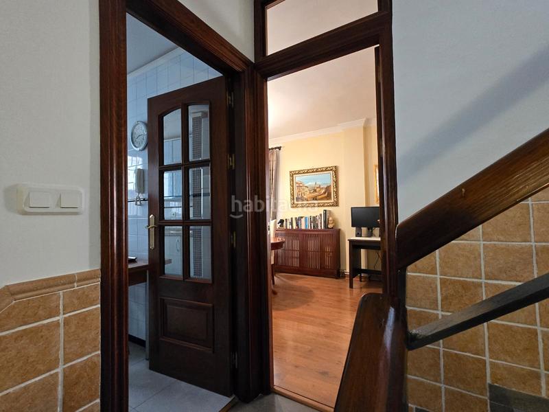 Foto e78e183f-a832-4619-9c0a-ab5eae374255. Casa adosada en calle piedra santa 8 en San Matías - Realejo Granada