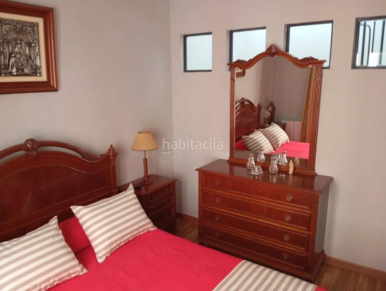 Foto f2fd3dc4-c67d-444b-b213-5e8f8c9df37a. Casa adosada en calle piedra santa 8 en San Matías - Realejo Granada