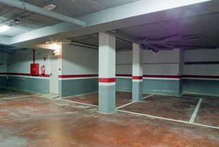 Rent Car parking in Marina Botafoc-Talamanca. Plaza de garaje en zona prestigiosa de ibiza