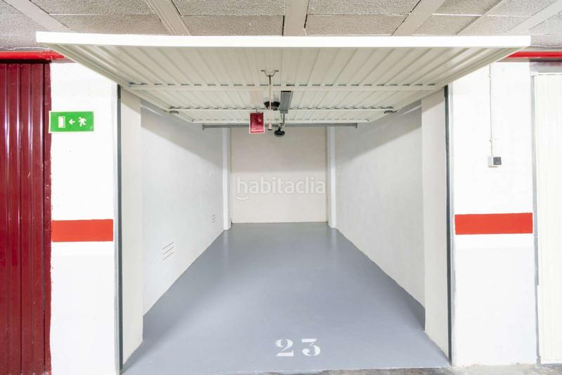 Foto 0e95ffe0-a2c6-4621-a544-ff3961521e77. Alquiler parking coche garaje cerrado en zona centro de playa del albir en Alfàs del Pi (l´)