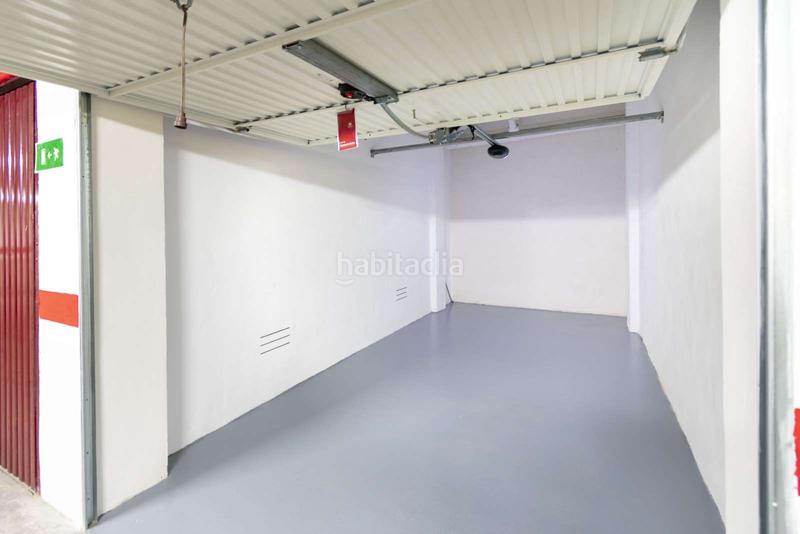 Foto d73b2b26-0429-4bac-8df8-edd7ef891676. Alquiler parking coche garaje cerrado en zona centro de playa del albir en Alfàs del Pi (l´)