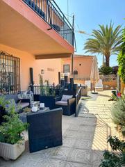 Chalet en Polop. Vivienda unifamiliar con dos plantas independientes en polop