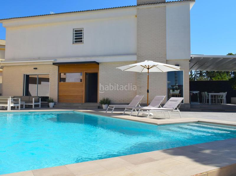 Foto 88825b37-3d92-4b84-aa88-06023c129b72. Casa aparellada amb calefacció aparcament piscina a Alfàs del Pi (l´)