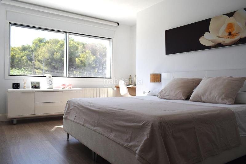 Foto f4ac3881-8708-4e40-85e2-f2f0f3390294. Casa aparellada amb calefacció aparcament piscina a Alfàs del Pi (l´)