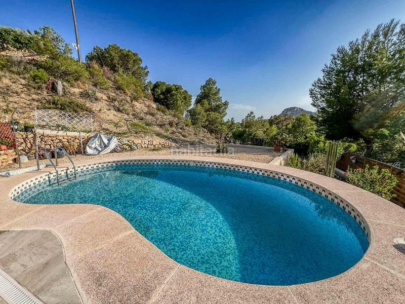 Foto d5377299-e836-4493-8323-45e89b79e160. Casa adossada amb piscina a Coloma Nucia (la)