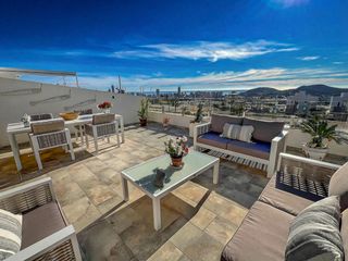 Àtic a Balcón de Finestrat-Terra Marina. Moderno ático dúplex soleado en camporrosso village  finestrat